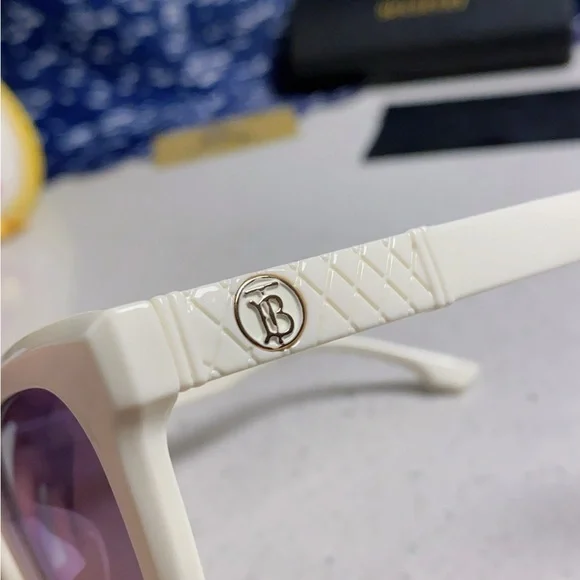 Burberry White Frame Sunglasses Purple Lens UV Chic - Picture 4 of 9